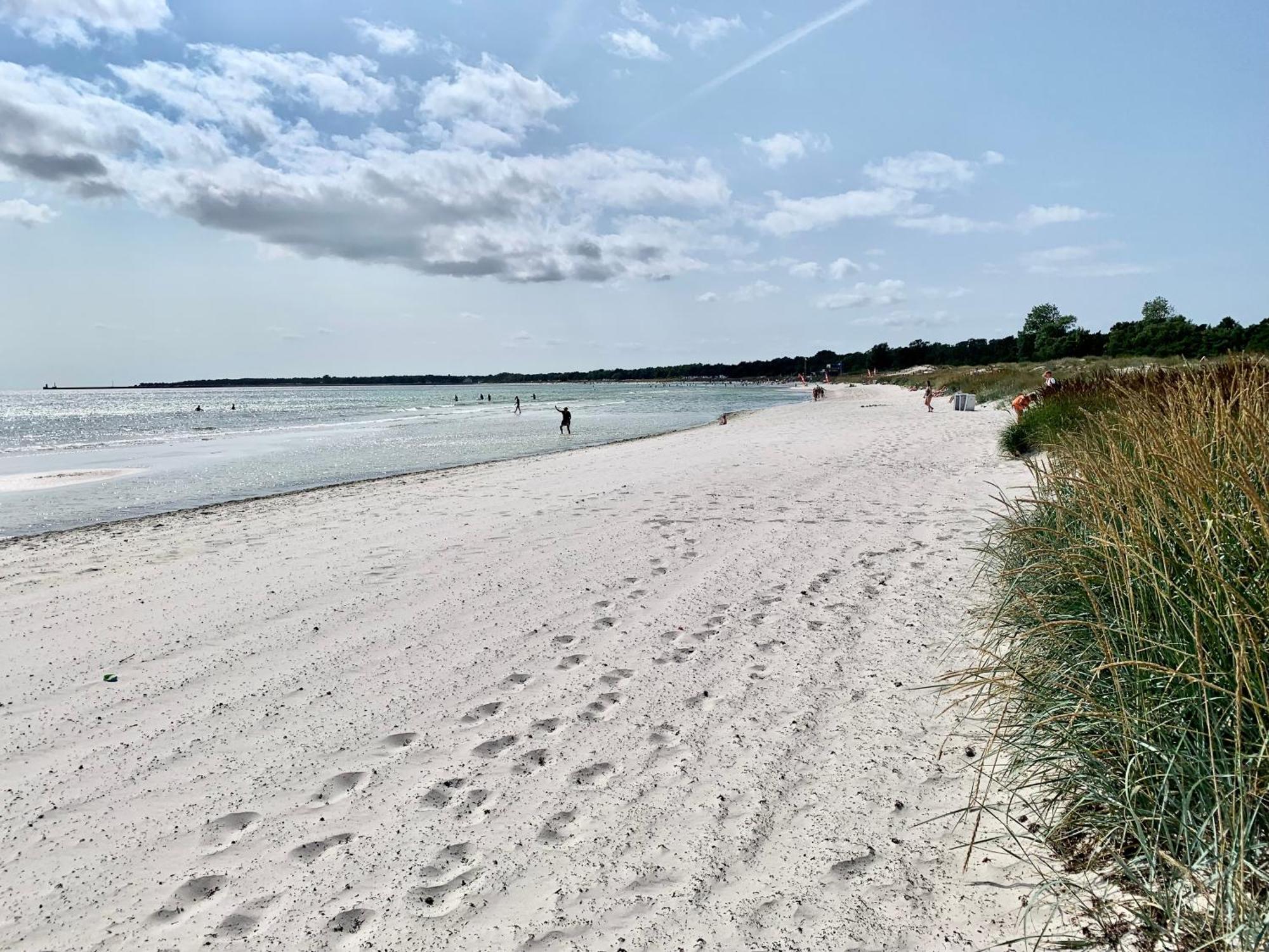 Strandnaera, Pergola, P-Plats I Hoellviken Luaran gambar